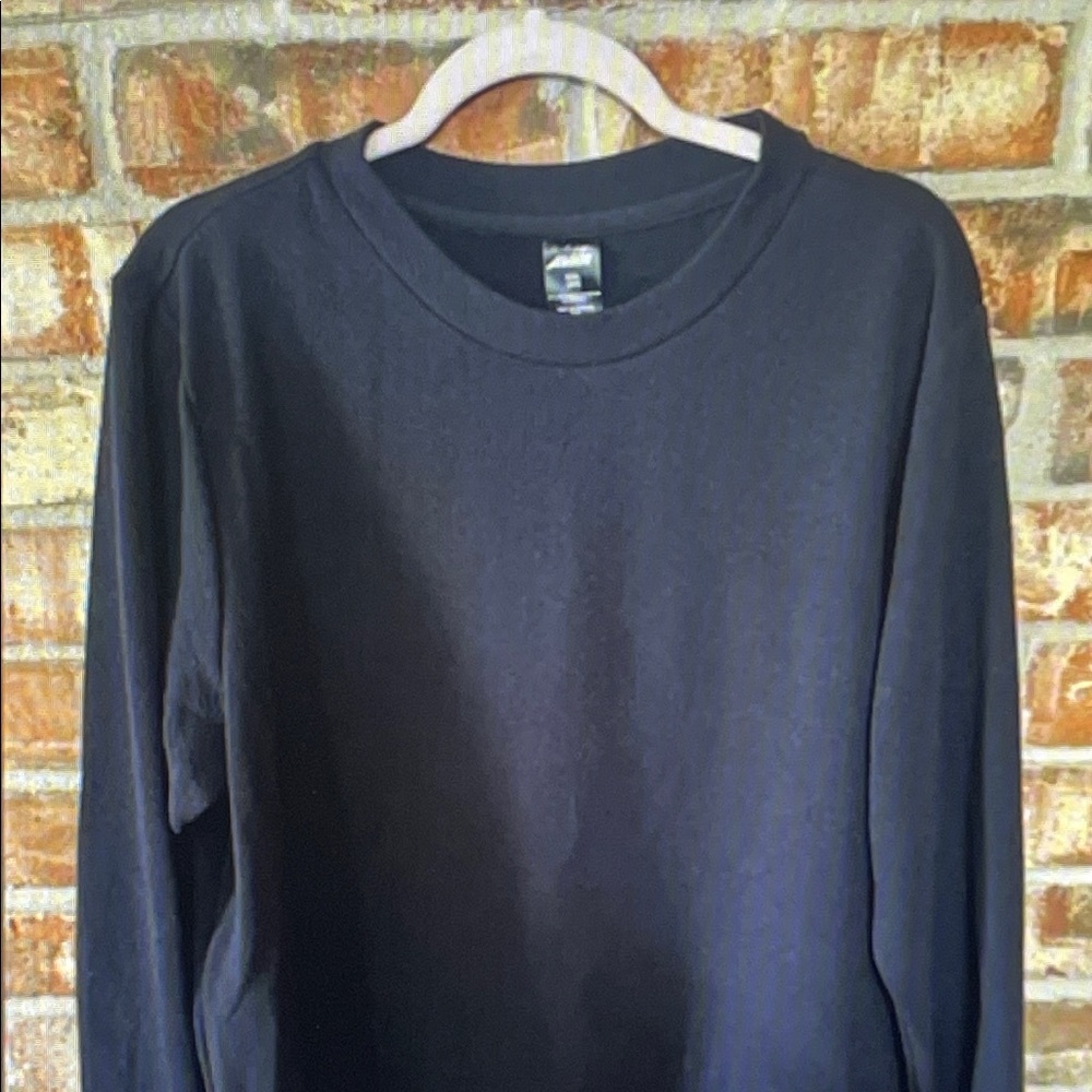 Avia Black Long Sleeve Crewneck Tee